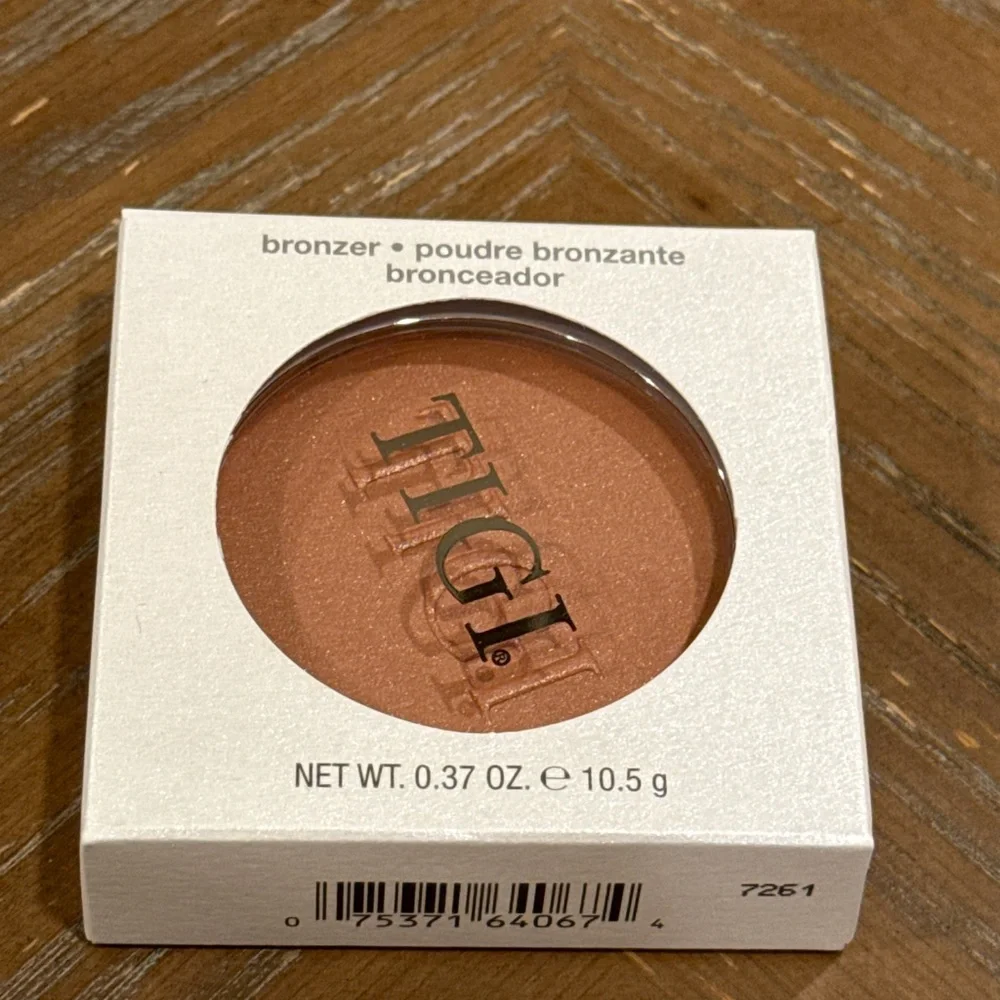 TIGI Shimmer Bronzer Glow Powder Glam Finish 0.37 oz NIB Shade “Glamour”